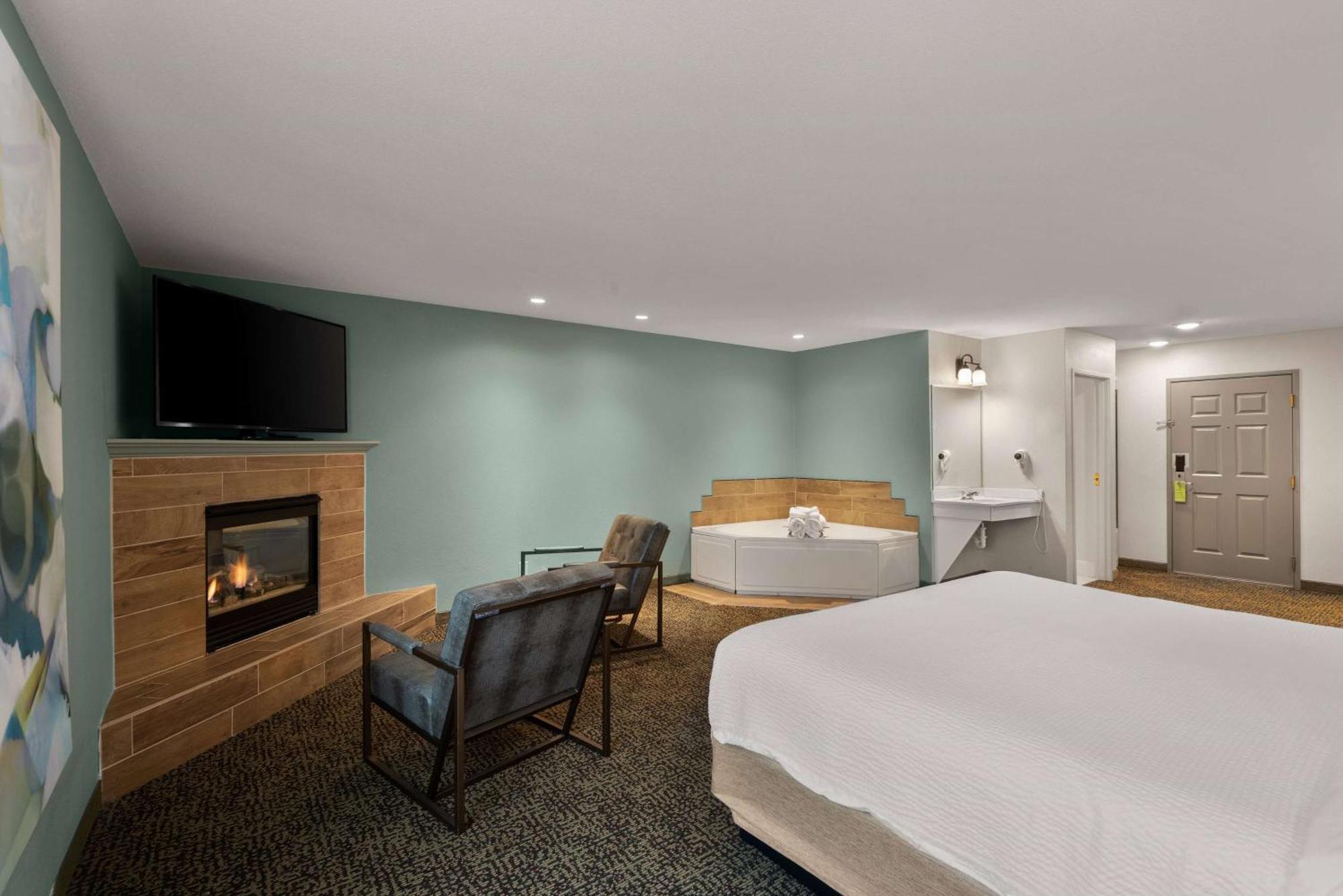 Wyndham Garden Galena Hotel & Day Spa Zewnętrze zdjęcie